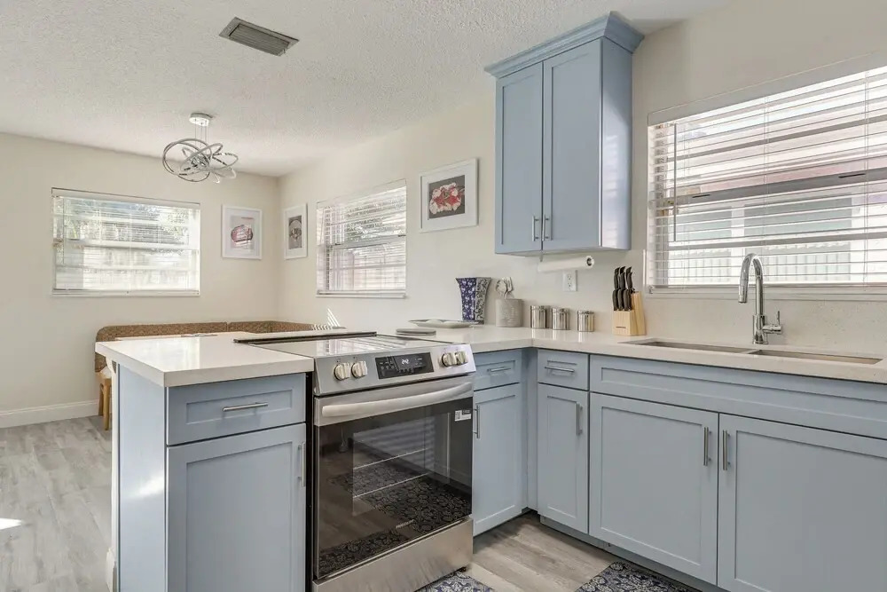 Walk to Shops & Eats, 3 Mi to Beach! Hollywood Gem