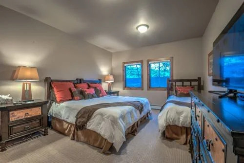 Churchill Lodge South