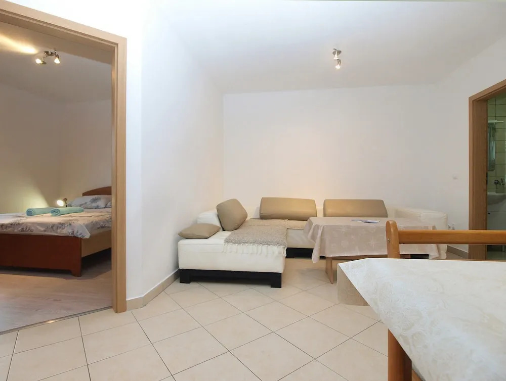 Apartment 1774