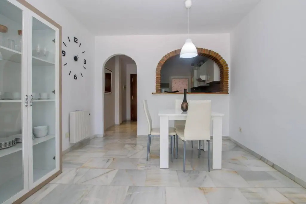 Erisa 25 by IVI Real Estate