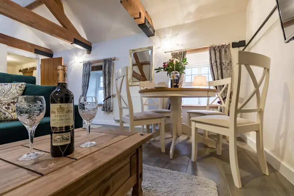 The Stables at Brambles Farm - Sleeps 2, Wifi