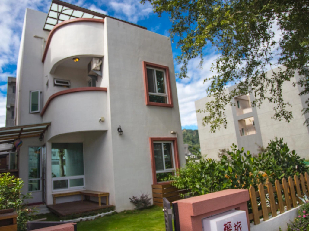 輕旅小站 Soft Travel Hostel