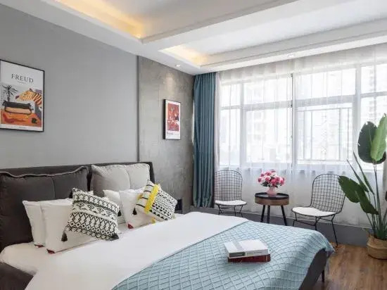 Qianxi Yuexiang Homestay (Erqi Wanda Plaza Jinrong Textile City)