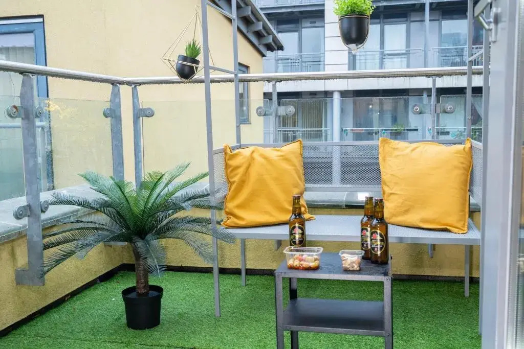 Classy 2 Bed Detatched House- Birmingham- Broad Street & Brindley Place- 10 min walk from Bullring, 02 Arena, New Street Station & Grand Central