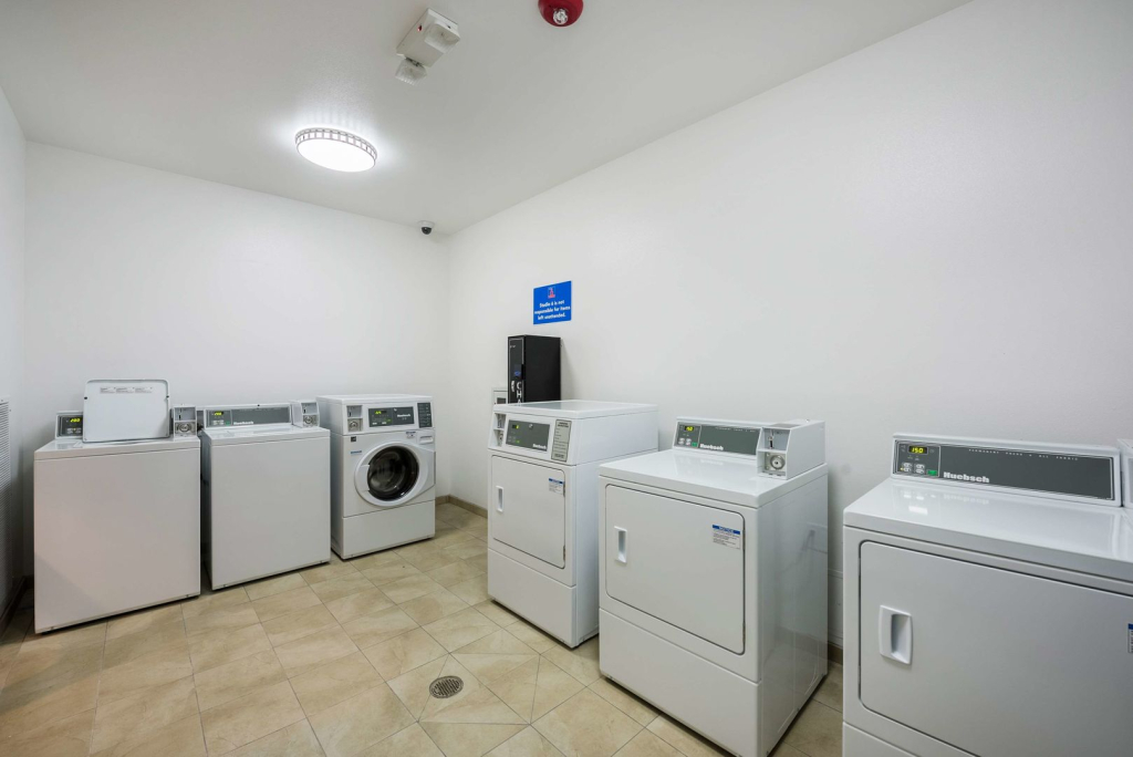 Studio 6 Mccarran, NV - Sparks - Tahoe - Reno Industrial Center