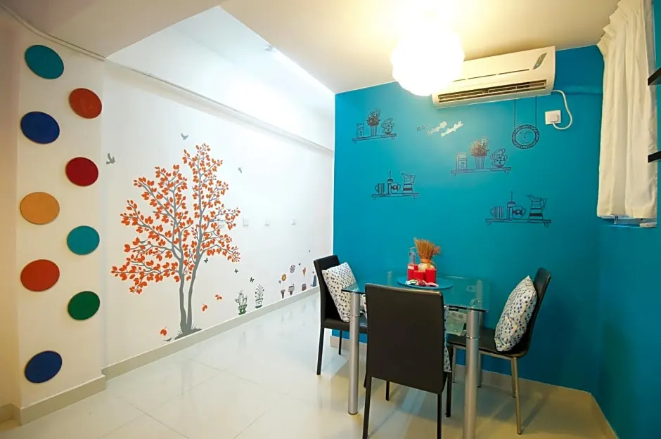 WC Downtown 3-bedroom Apartment MTR Downstairs 14C
