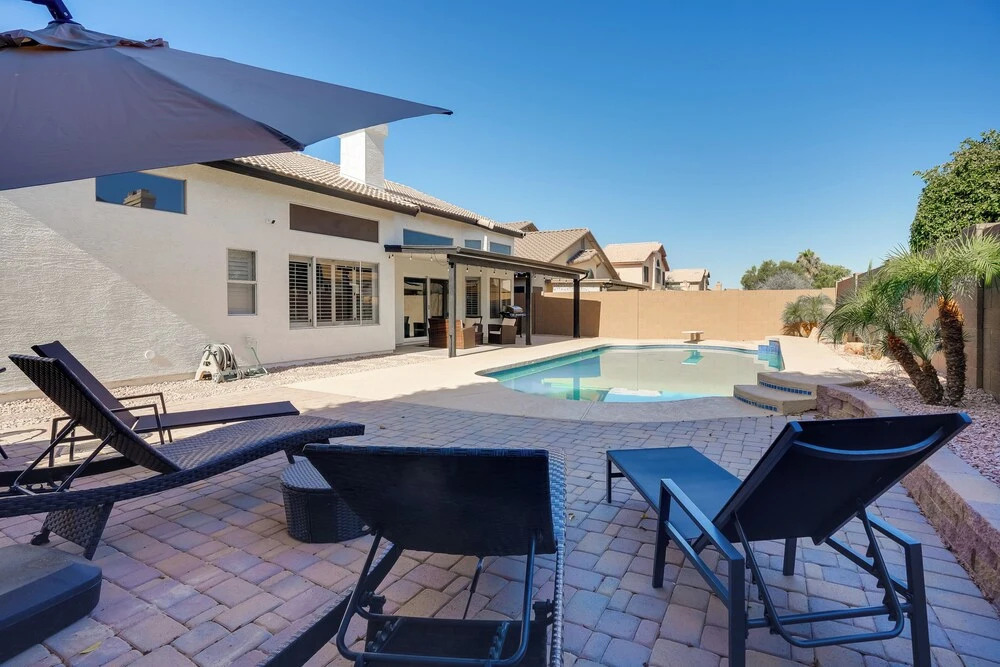 Heated Pool, 2 Mi to Dtwn: Central Peoria Home!