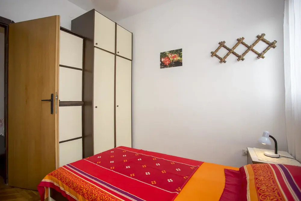 Apartments Rina 179