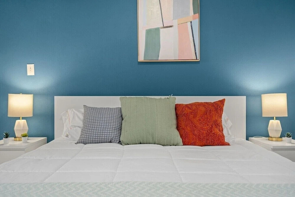 Puerto Rico Oceanpark Beach Rental With King Size Bed Otium Rentals