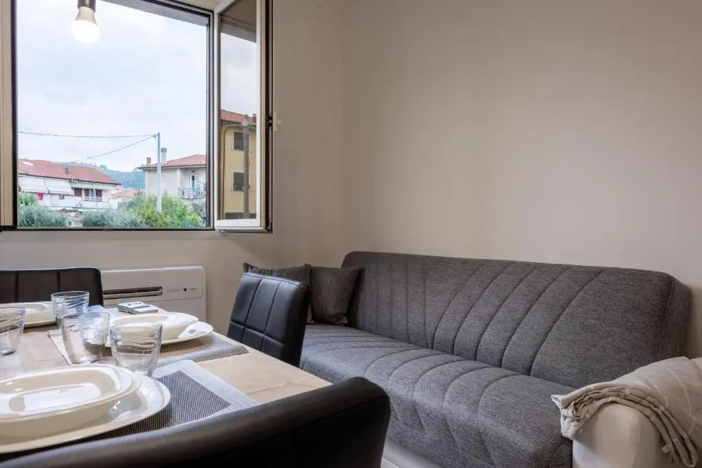 GuestHost - Santo Stefano di Magra Modern Apartments