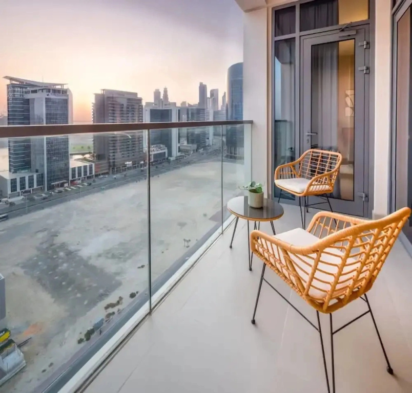 Silkhaus Modern New Building Pool Gym