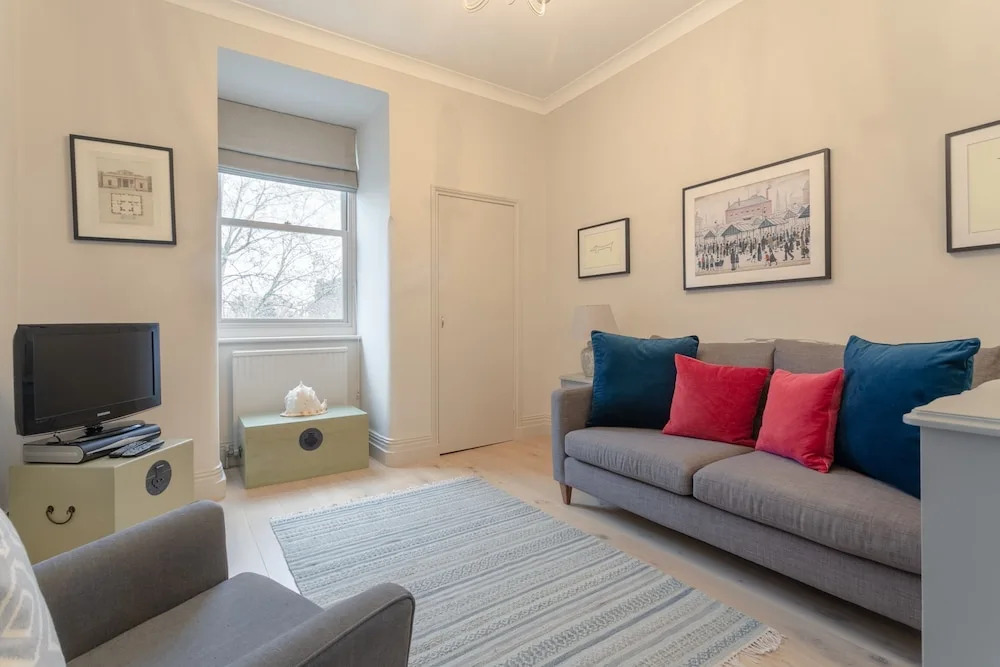 1 Bedroom Apartment In Sloane Square