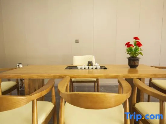 Shennongjia Yueke Homestay (Dajiuhu Pingxuan Ancient Town)