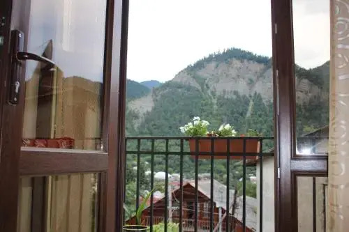 Guja's Guest House