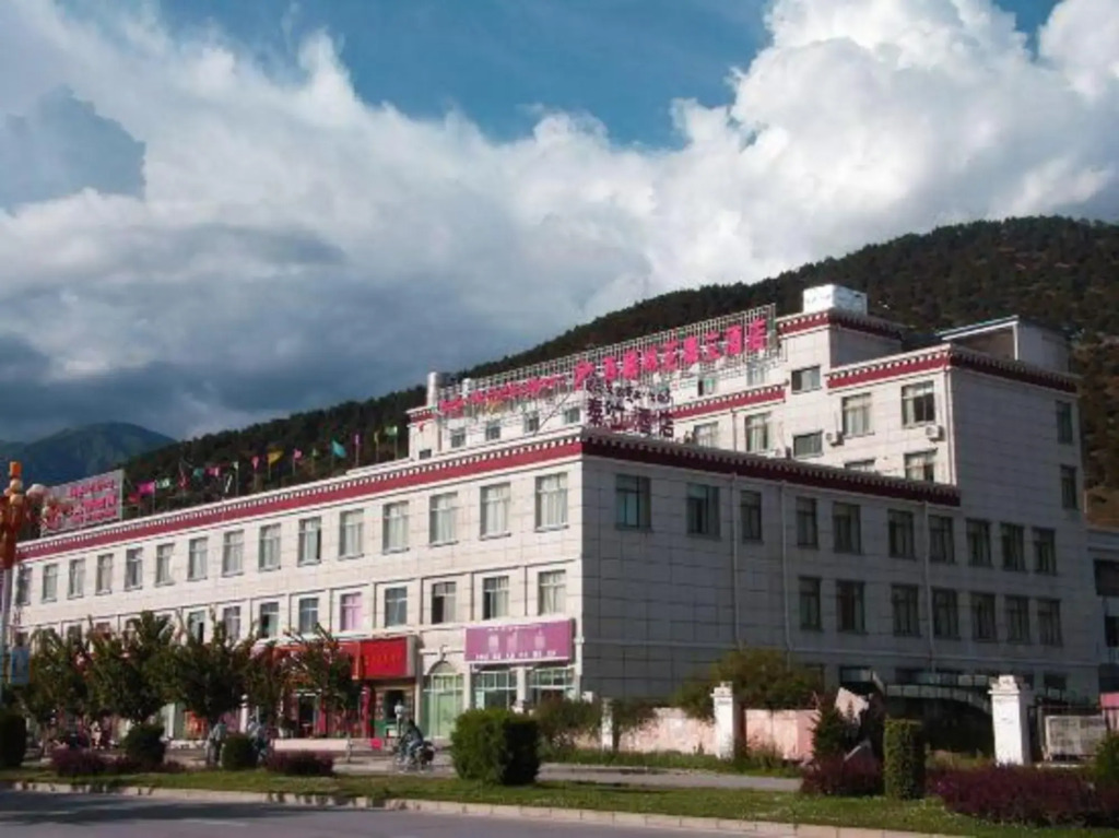 Tall Hotel