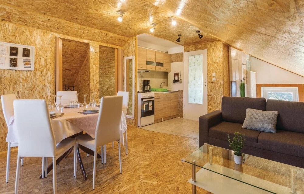 Awesome Home In Valtura