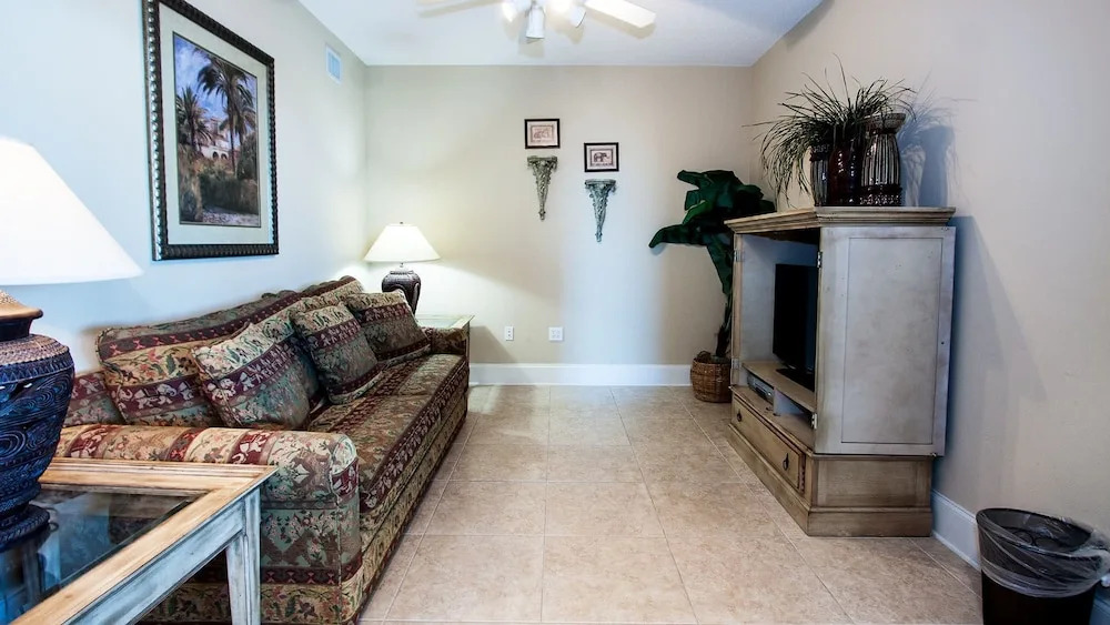 Three Bedroom/three Bath With a Media Room - Unit Crb0810