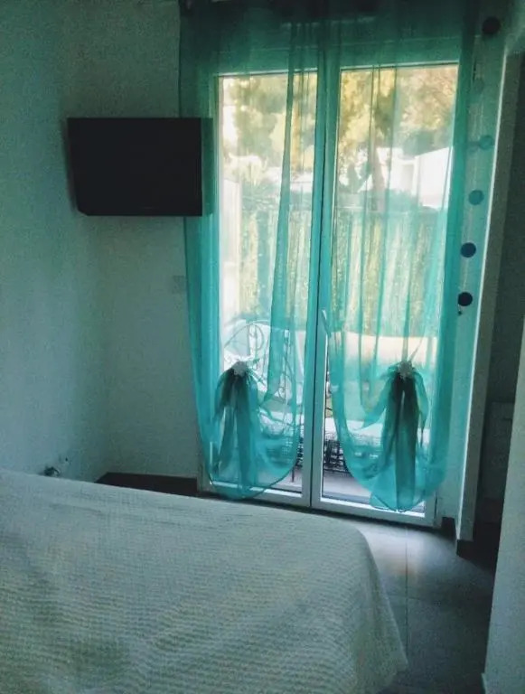 NICE VIEW Jolie Studio avec Jardin