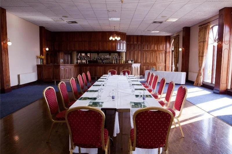 Clonea Strand Hotel