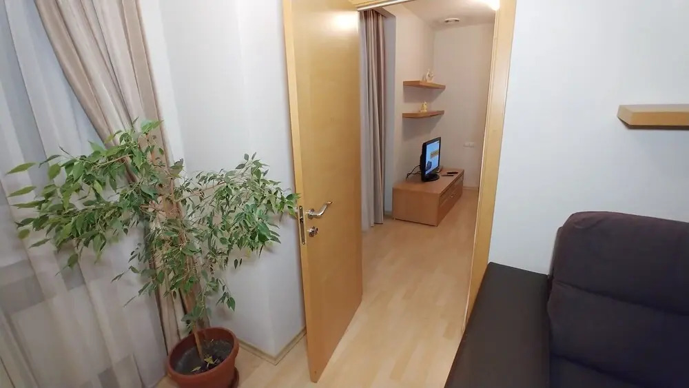 Deluxe 2 Bedroom Apartment Near Kreschatyk - 4001