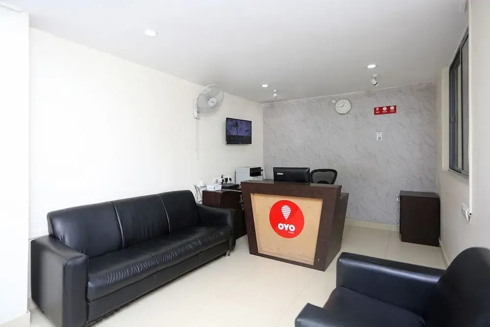 OYO 7672 Pride Inn