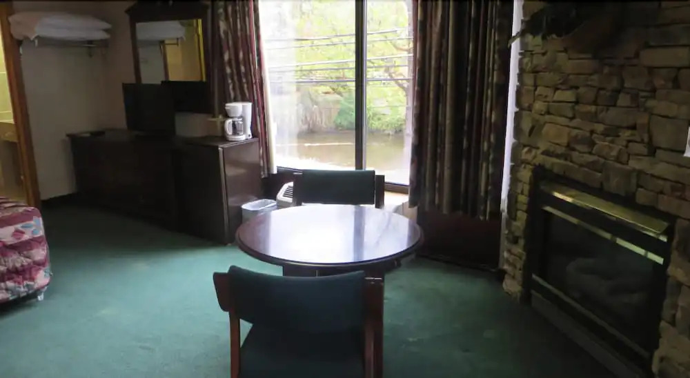 Riverside Motor Lodge - Pigeon Forge