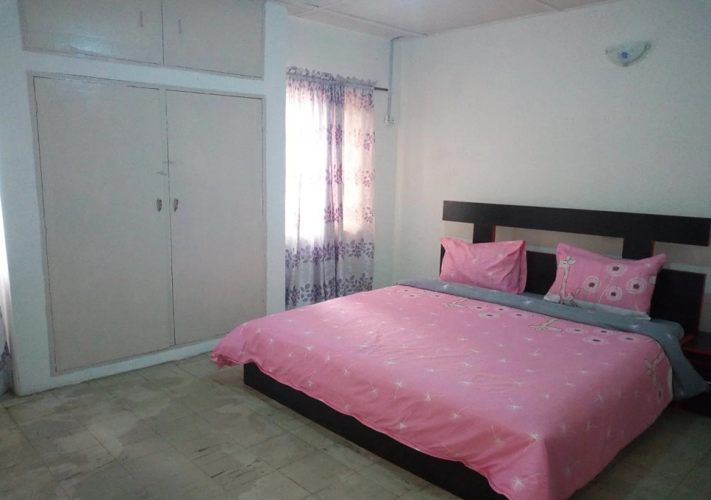 Red Clover Hotel