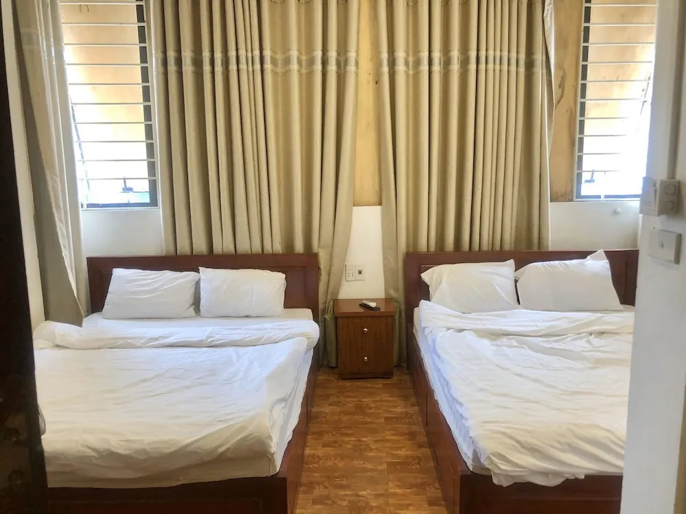 OYO 1035 Hoa Hong Hostel
