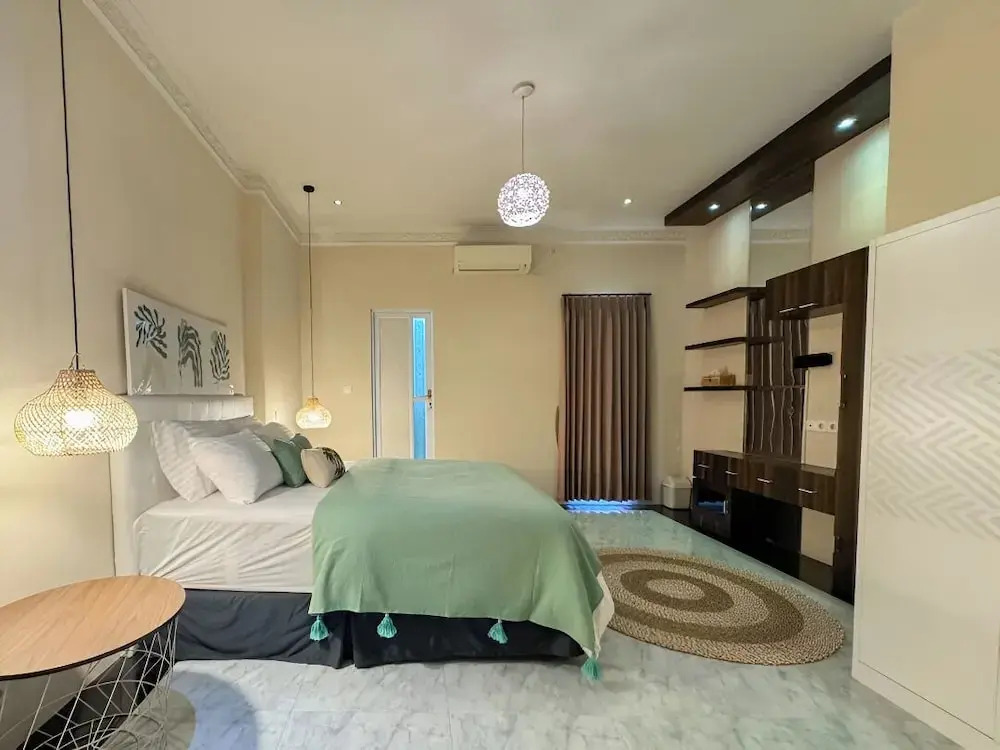 Merdeka Kuta Guesthouse