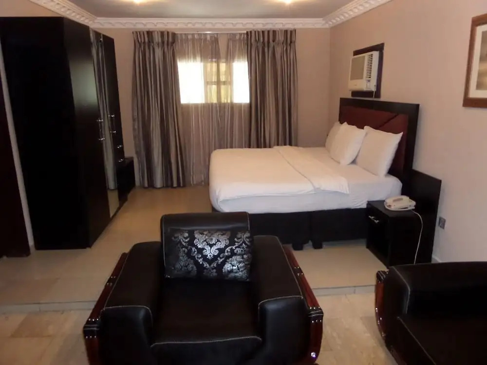 Maidaville Hotel and Suites