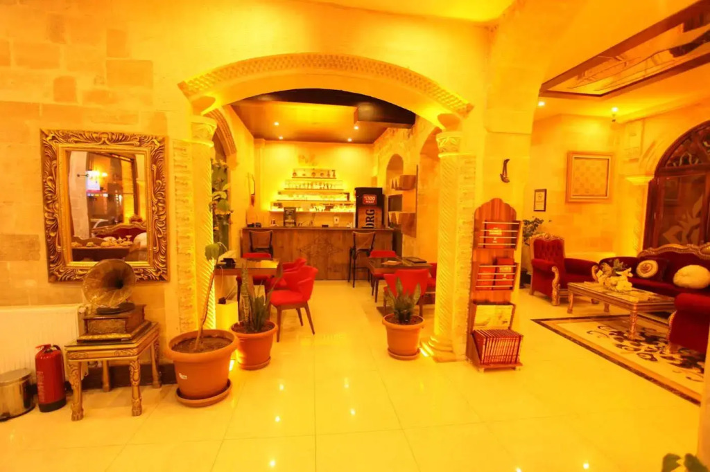 Tuğhan Hotel