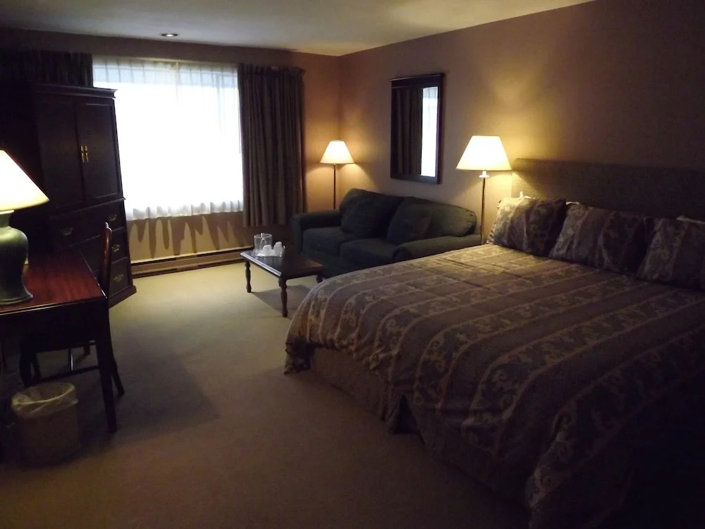 The Pacific Inn