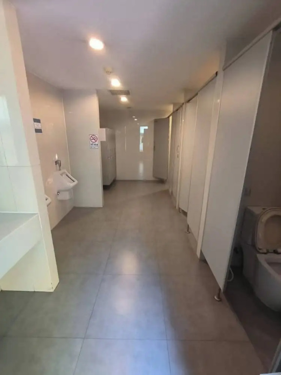 Modern Bangkok Apartment With Pool & Fitness