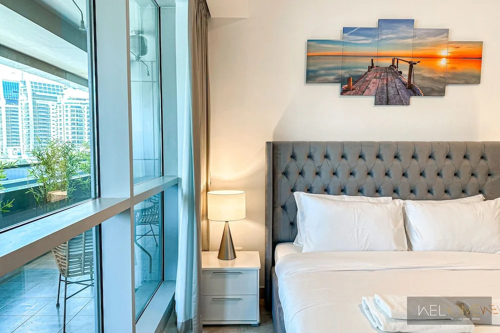 WelHome - Mesmerizing 1BR Apartment in Damac Waves A