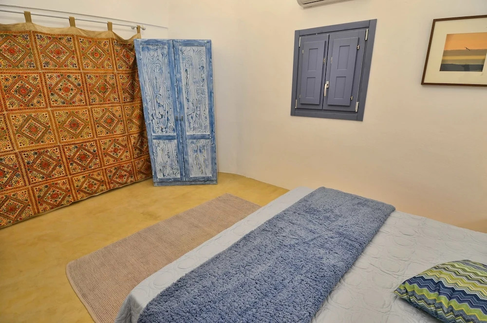 Fira Blue House