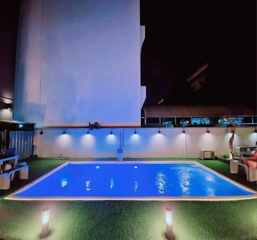 Capital O 75512 Loft Residence