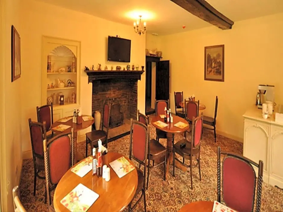 The Langely Arms Bed and Breakfast