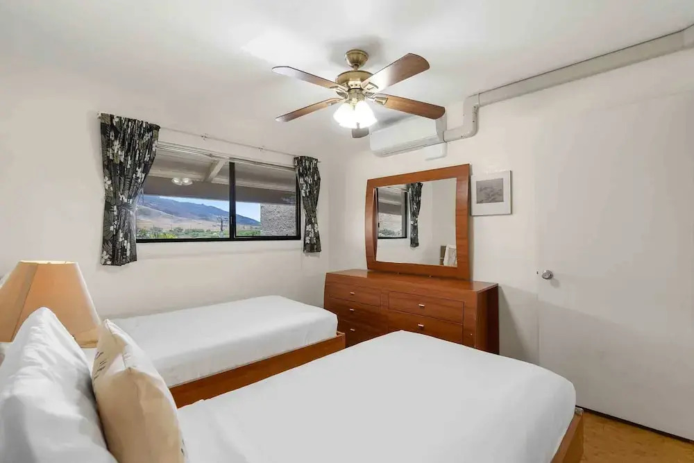 Lauloa 410 - Top Floor, Oceanfront Lanai, Molokini & Halaeakala Views, Split A/C