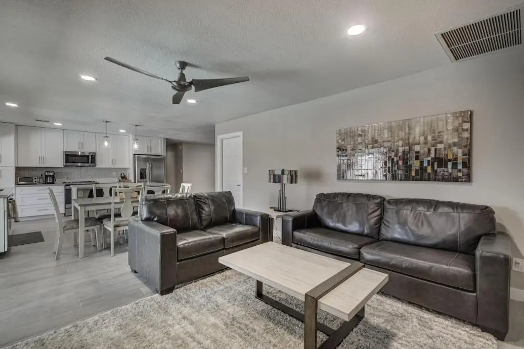 Tempe Remodel w/ Sparkling Pool and Game Room!