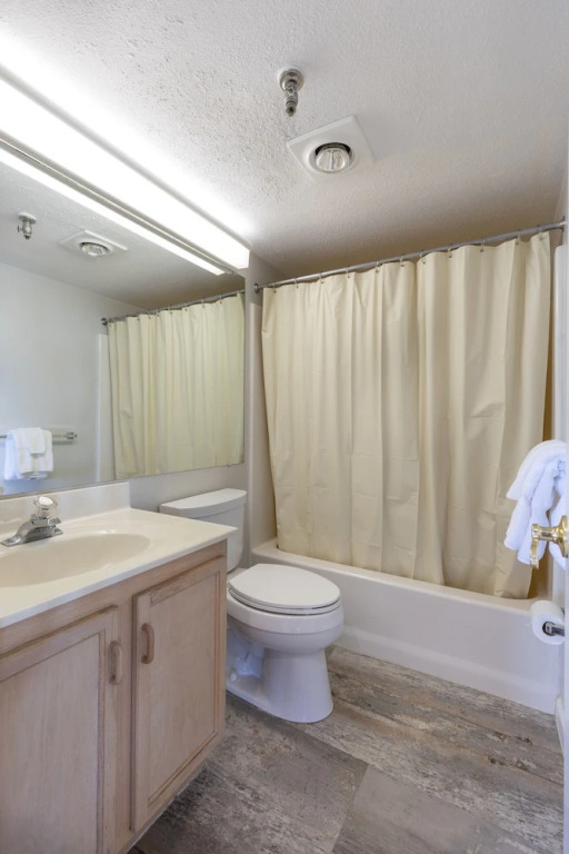 Stoneridge 3BR Standard Condo, Sleeps 8 by RedAwning
