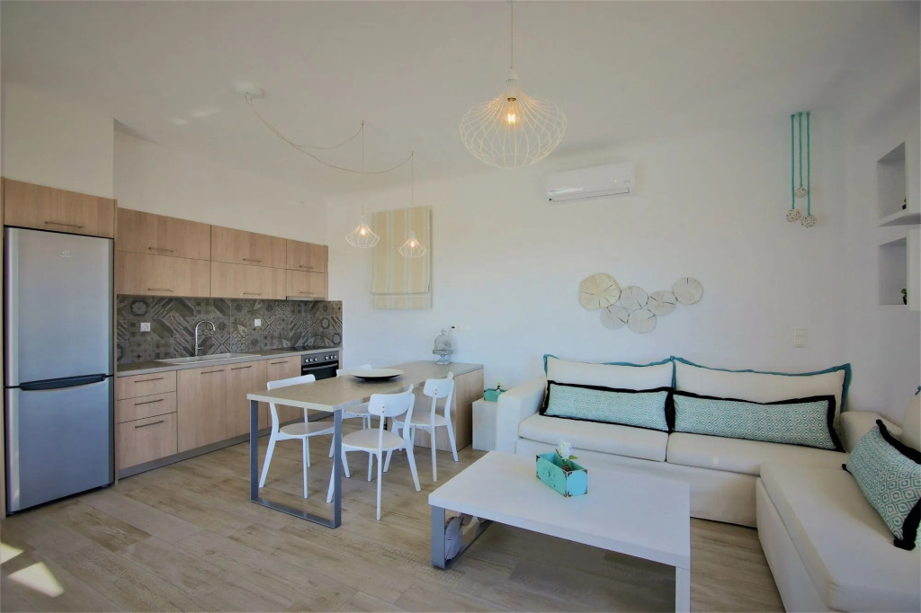 Evi Suites & Villas