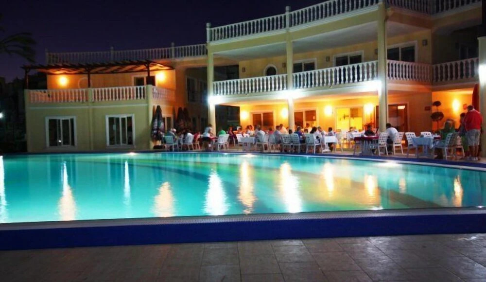 Turquoise Homes Adabuku 2 Bedrooms Pool