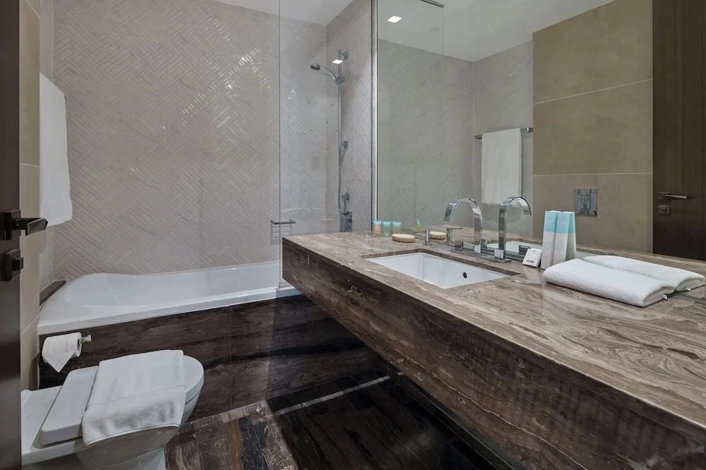 Prime 2BR in Damac Heights Marina