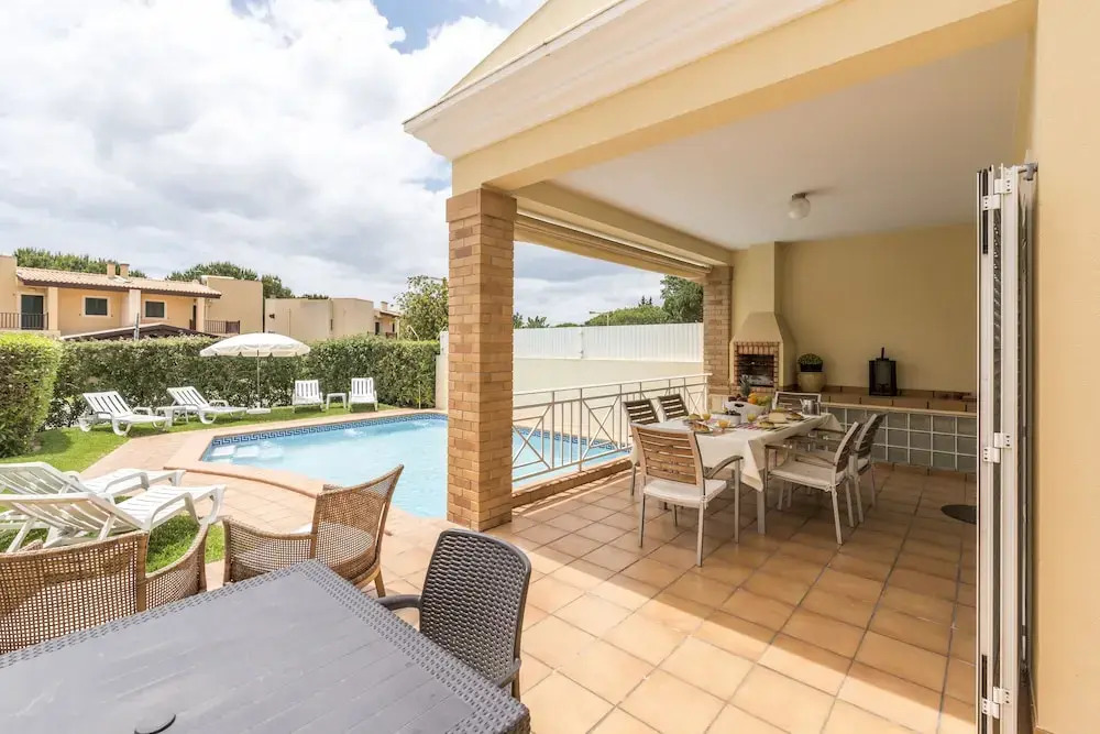 CheckinCheckout - VillaMoura with Private Pool