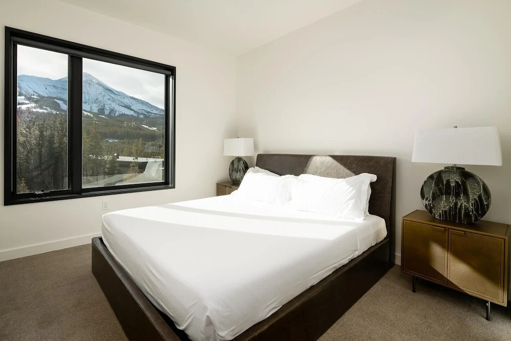 204 Lakelodge 2 Bedroom Condo by Moonlight Basin Lodging