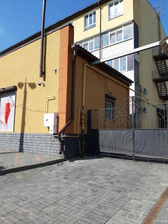 Апартаменты. Холодная гора, ул. Дудинской 1а.