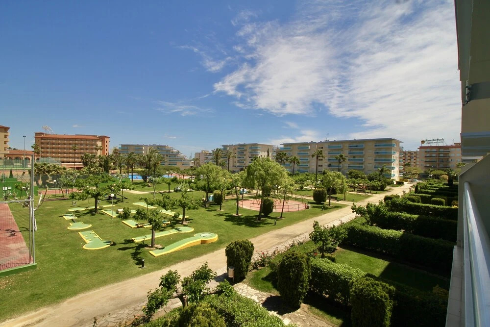 Los Juncos V Apartments