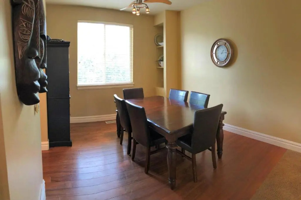 Modern Townhome Near the Center of the City