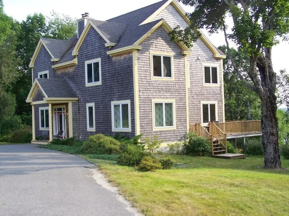 Woods Pond Cottage - Four Bedroom Home