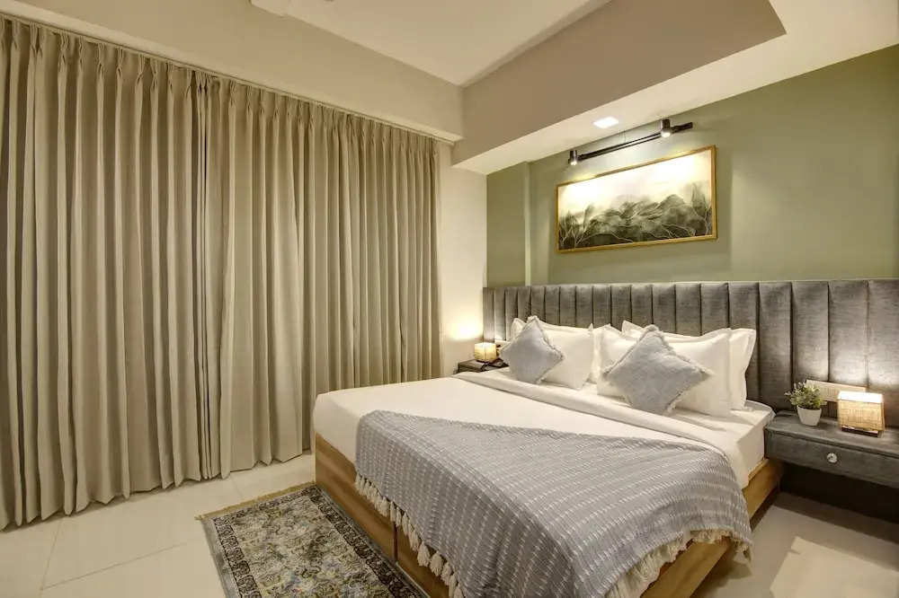 Saltstayz Premier Executive Serviced Apartment - Golf Course Extension Road